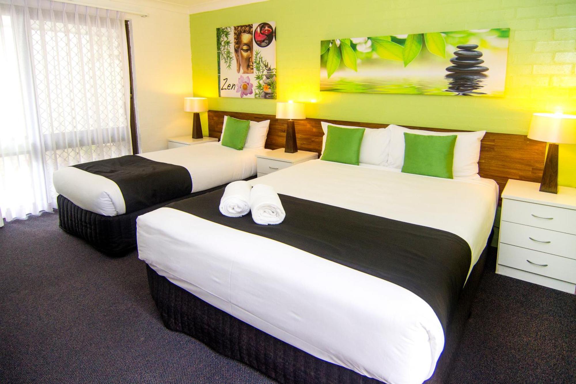 Crescent Motel Тарий Екстериор снимка