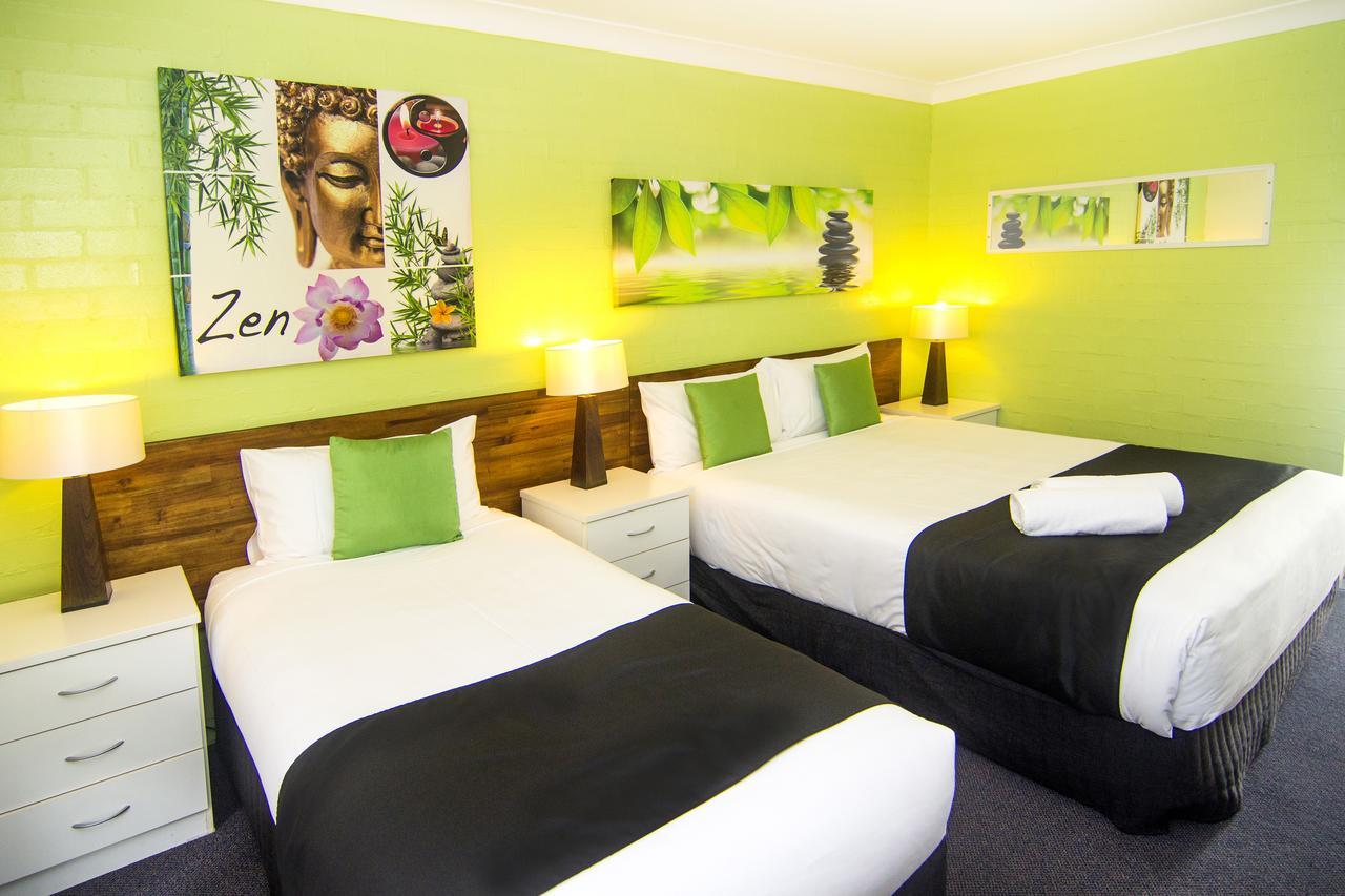 Crescent Motel Тарий Екстериор снимка