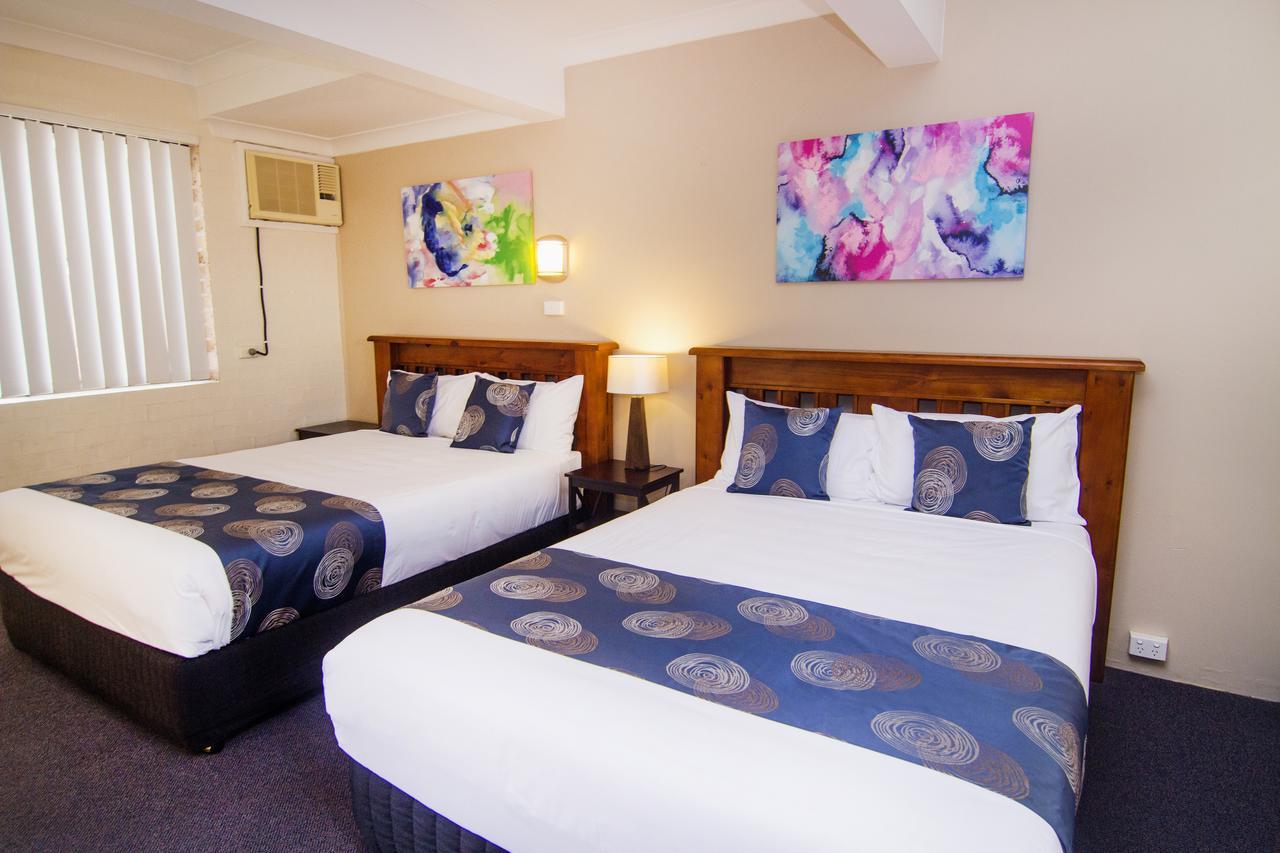 Crescent Motel Тарий Екстериор снимка