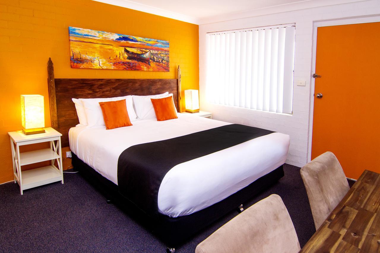 Crescent Motel Тарий Екстериор снимка