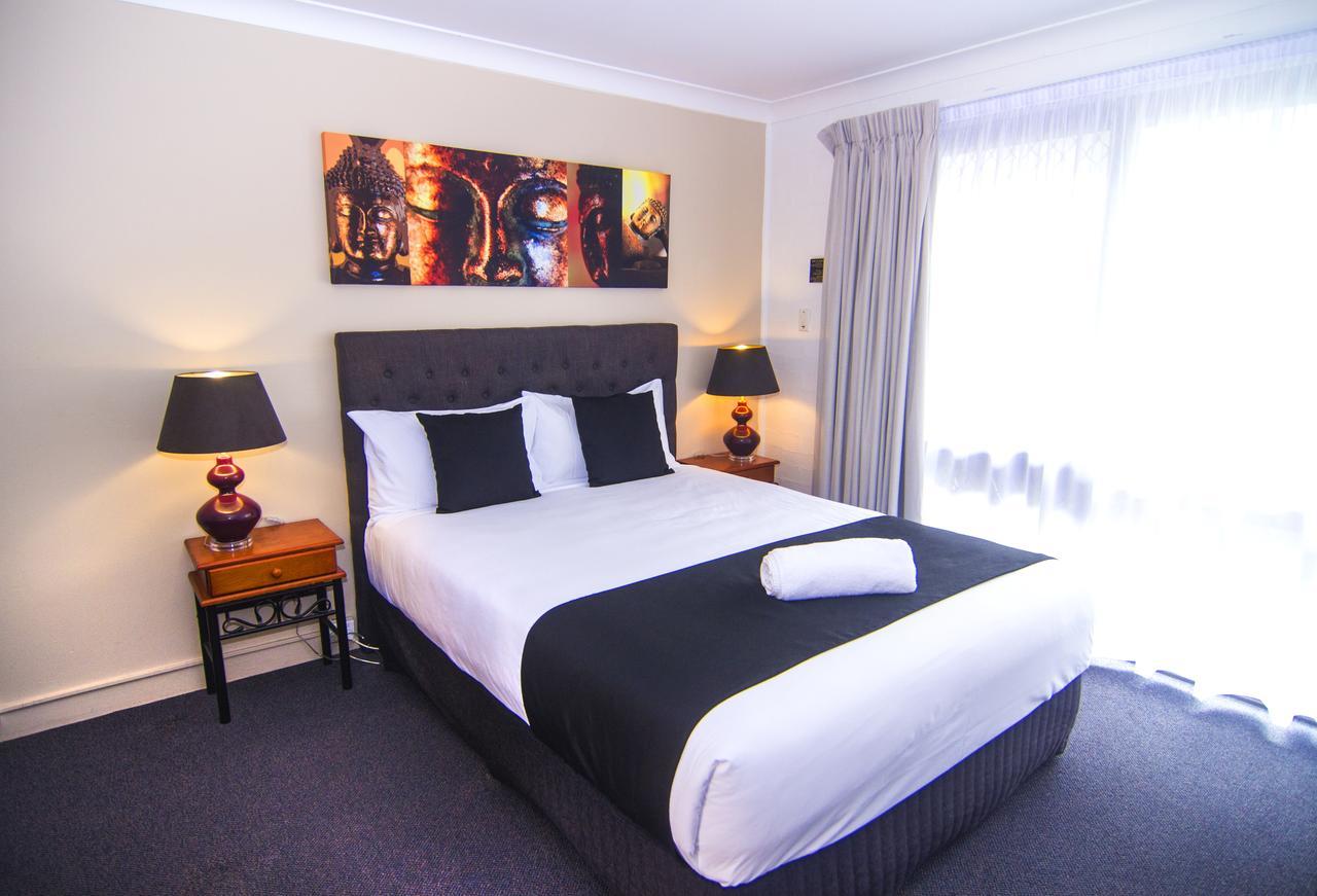 Crescent Motel Тарий Екстериор снимка