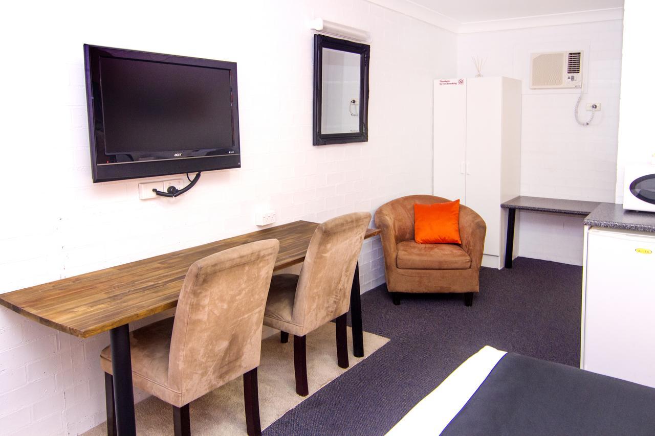 Crescent Motel Тарий Екстериор снимка