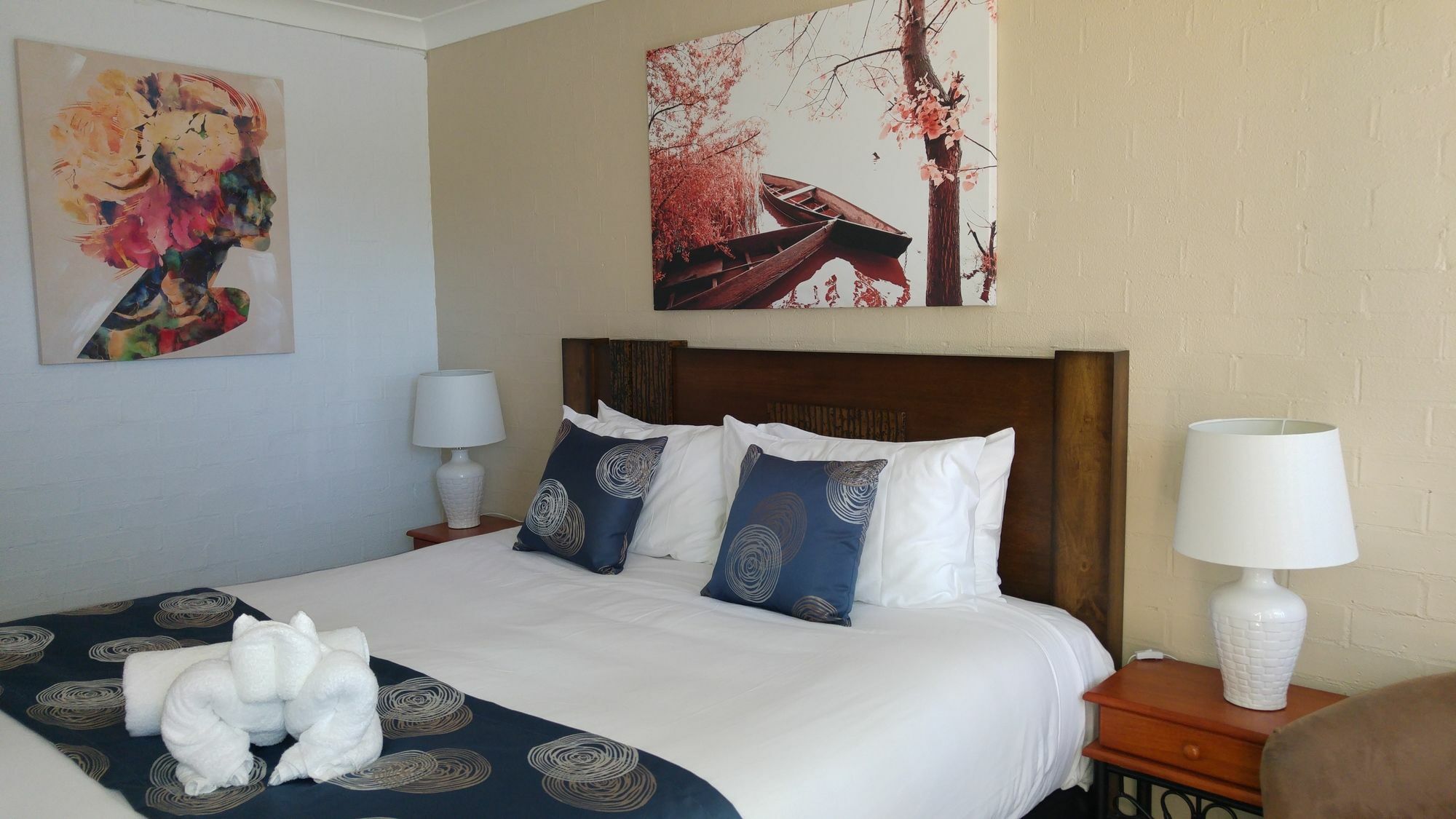 Crescent Motel Тарий Екстериор снимка
